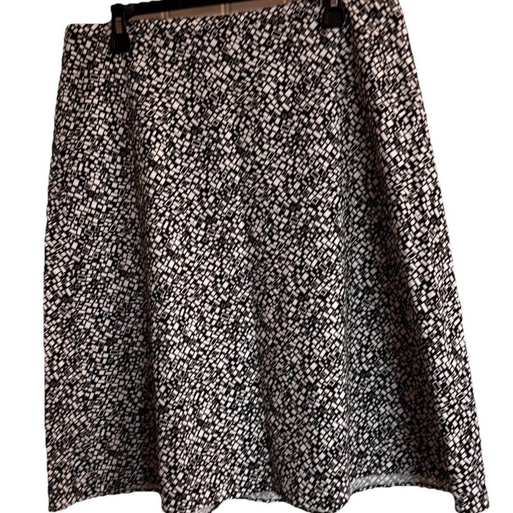 Valerie Stephen’s 1X Skirt Black White Geometric Print 95% Cotton Career Wear